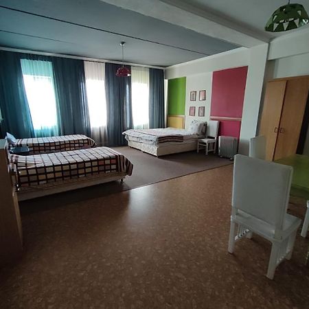 Hotel Strelets Bishkek Esterno foto