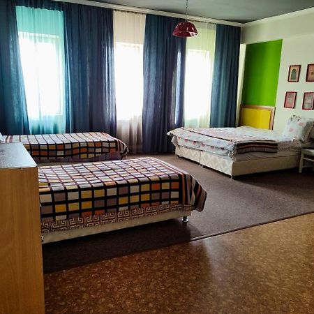 Hotel Strelets Bishkek Esterno foto