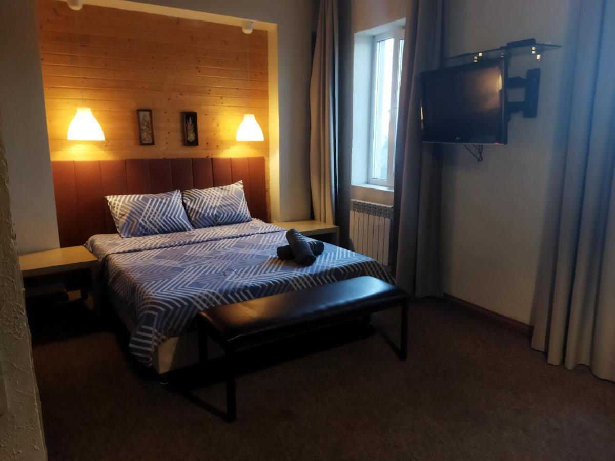 Hotel Strelets Bishkek Esterno foto