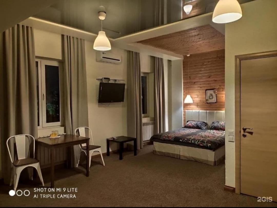 Hotel Strelets Bishkek Esterno foto