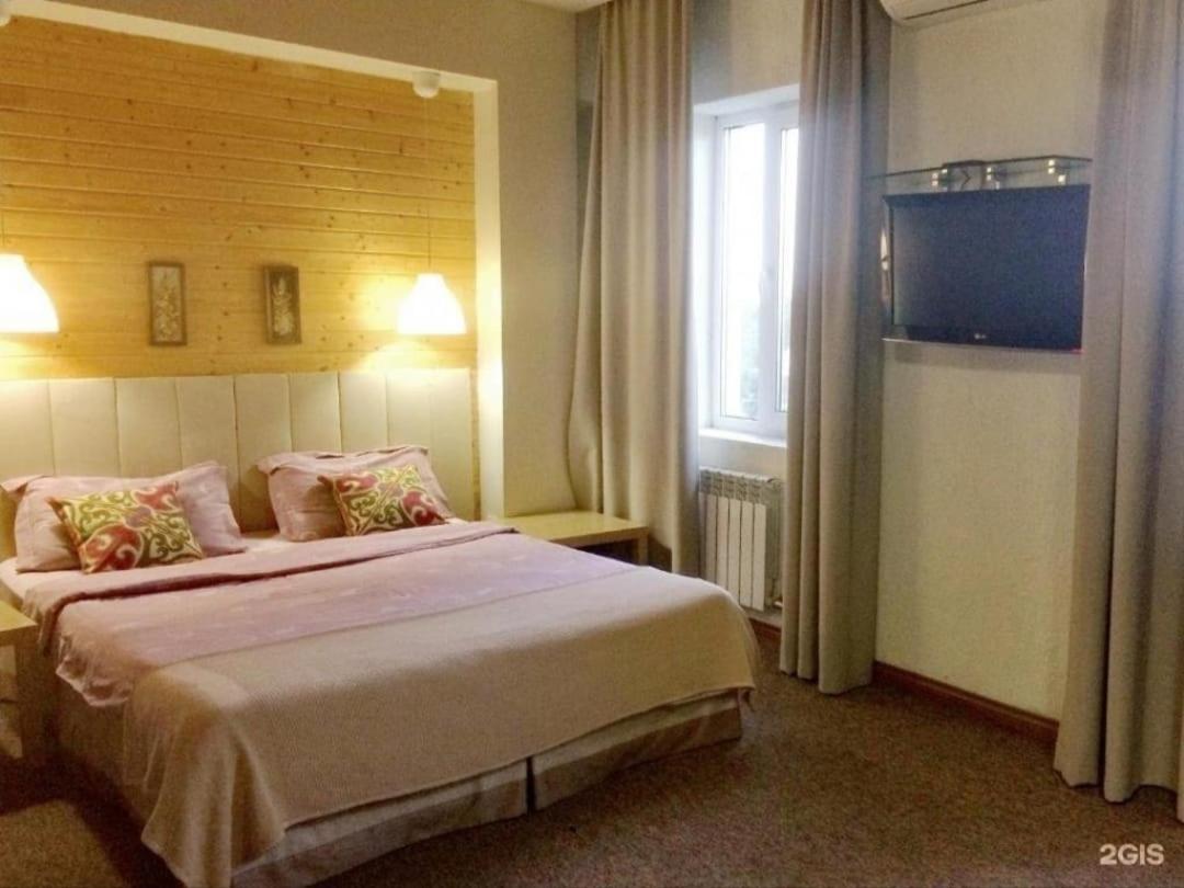 Hotel Strelets Bishkek Esterno foto
